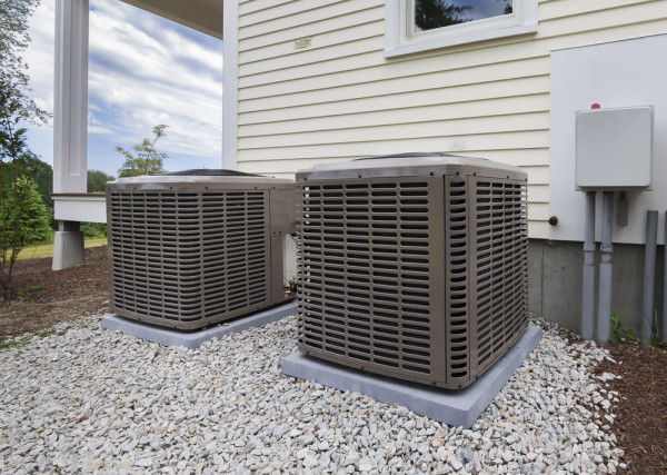 evaporative aircon unit outside home